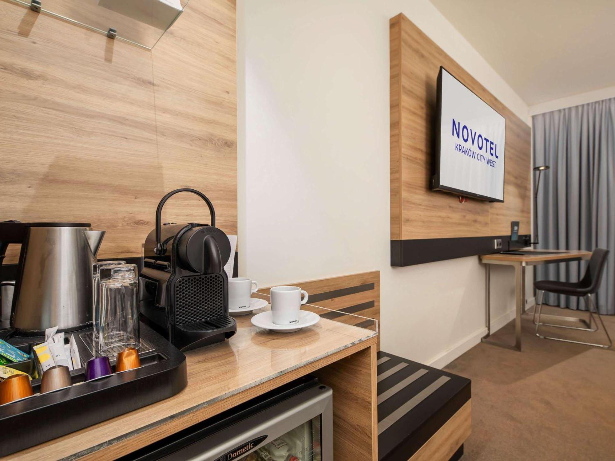 Novotel Krakow City West Esterno foto