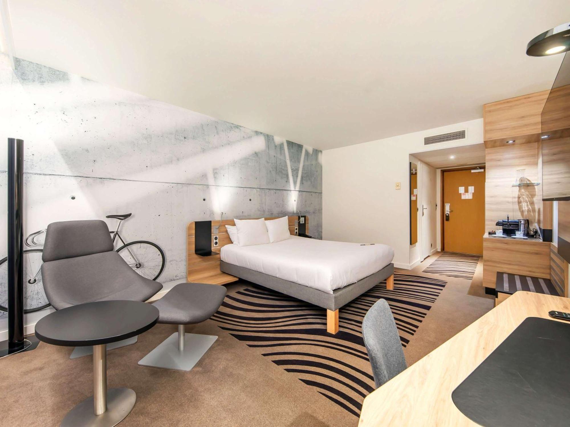Novotel Krakow City West Esterno foto