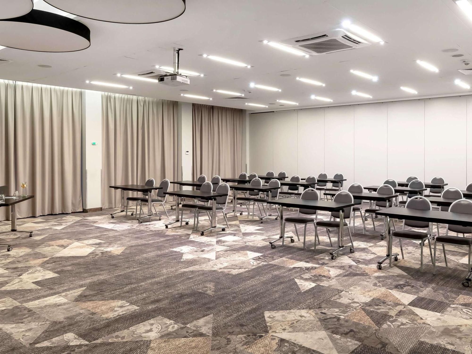 Novotel Krakow City West Esterno foto