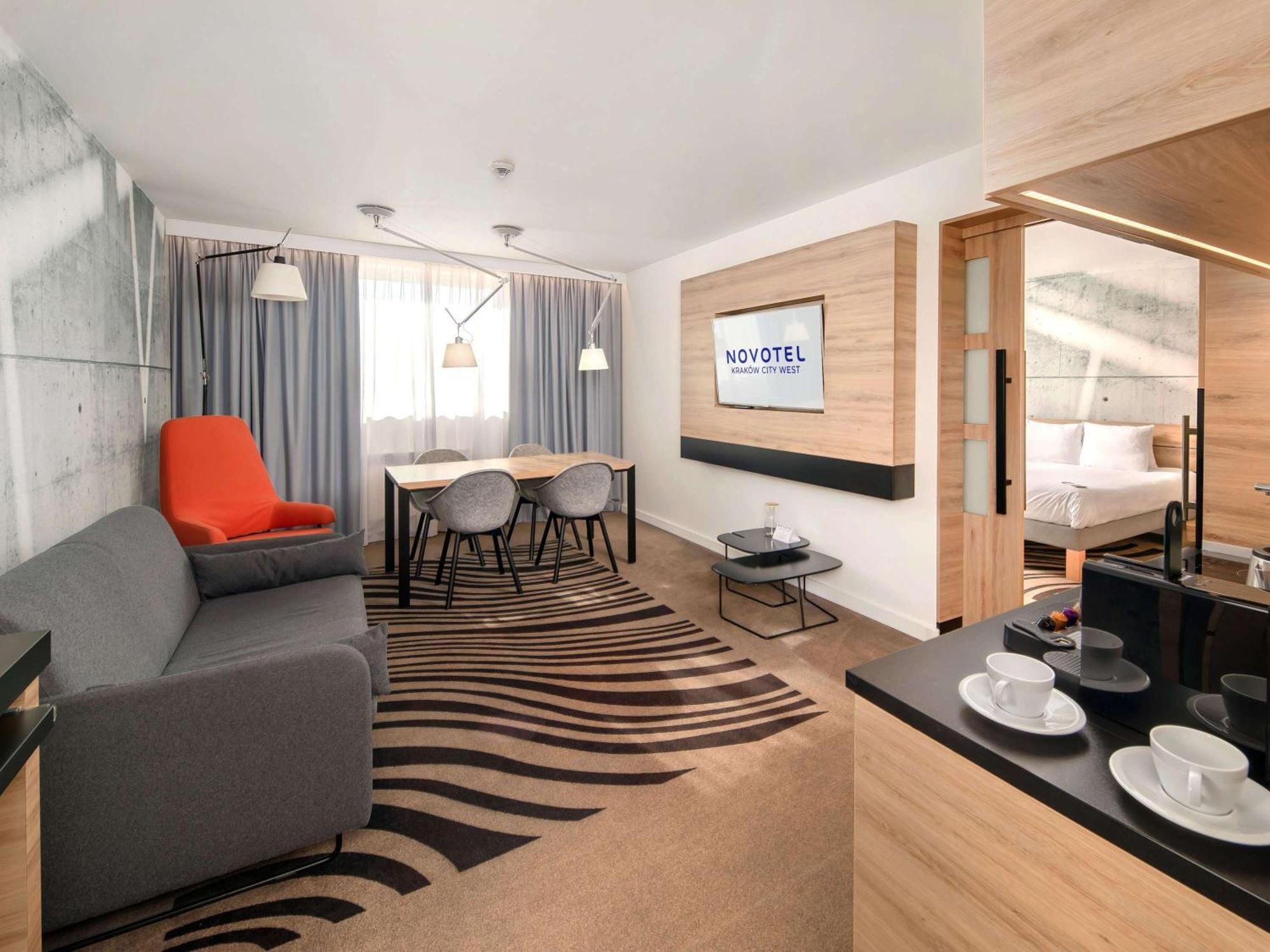 Novotel Krakow City West Esterno foto