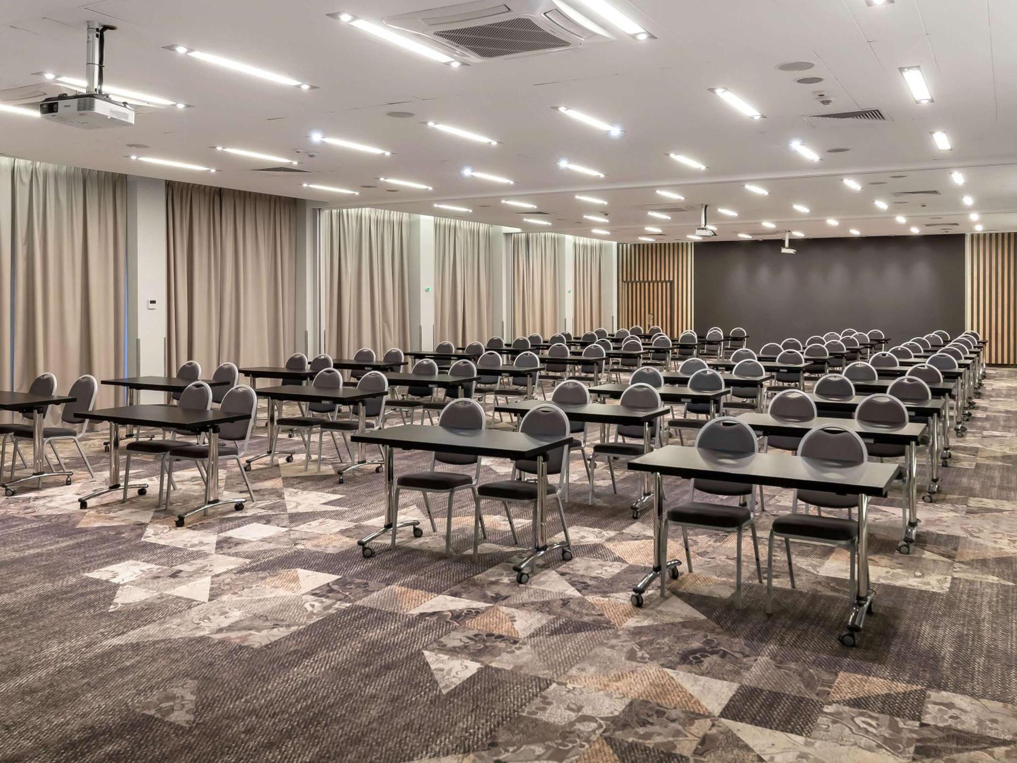 Novotel Krakow City West Esterno foto
