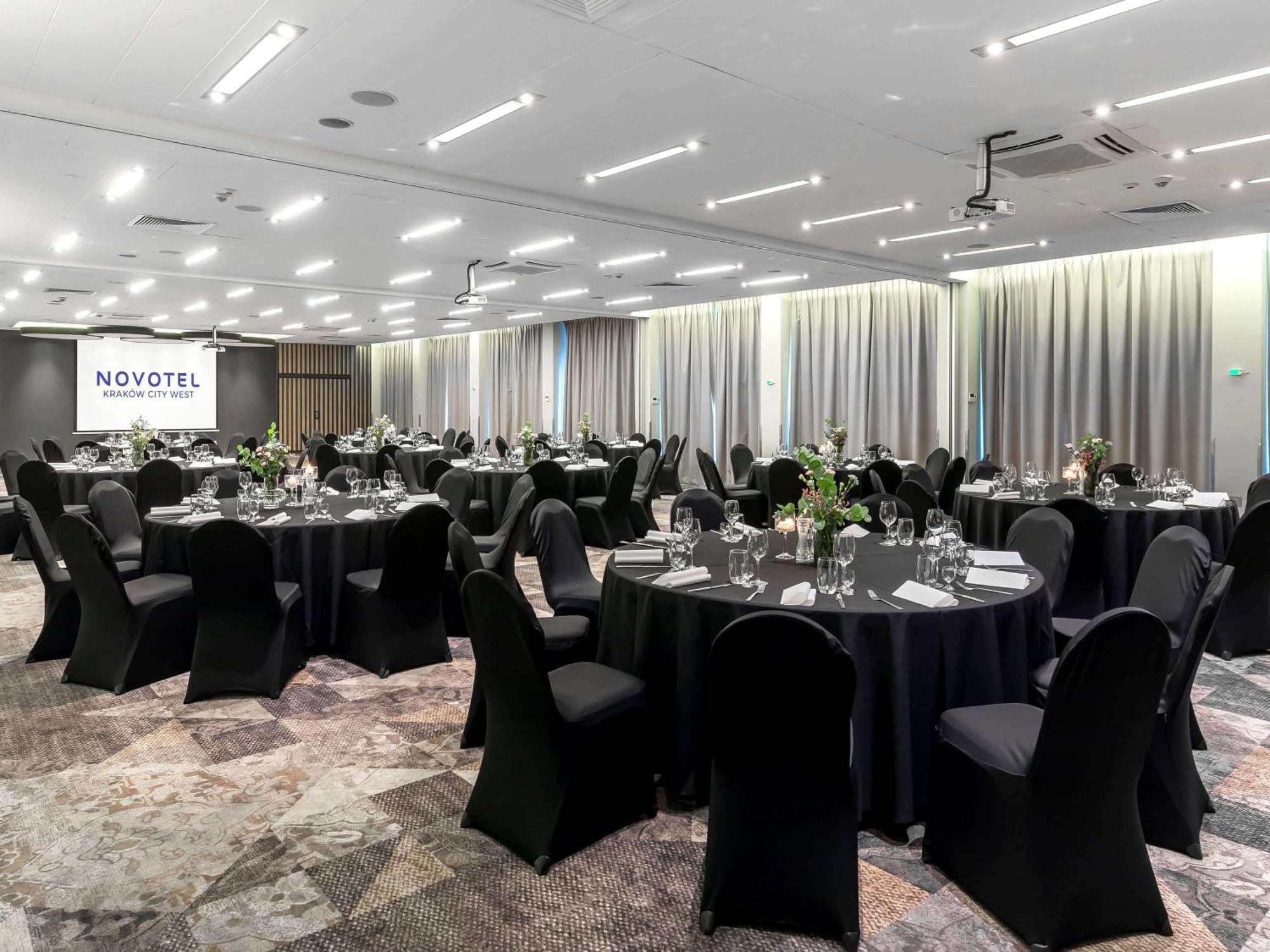 Novotel Krakow City West Esterno foto