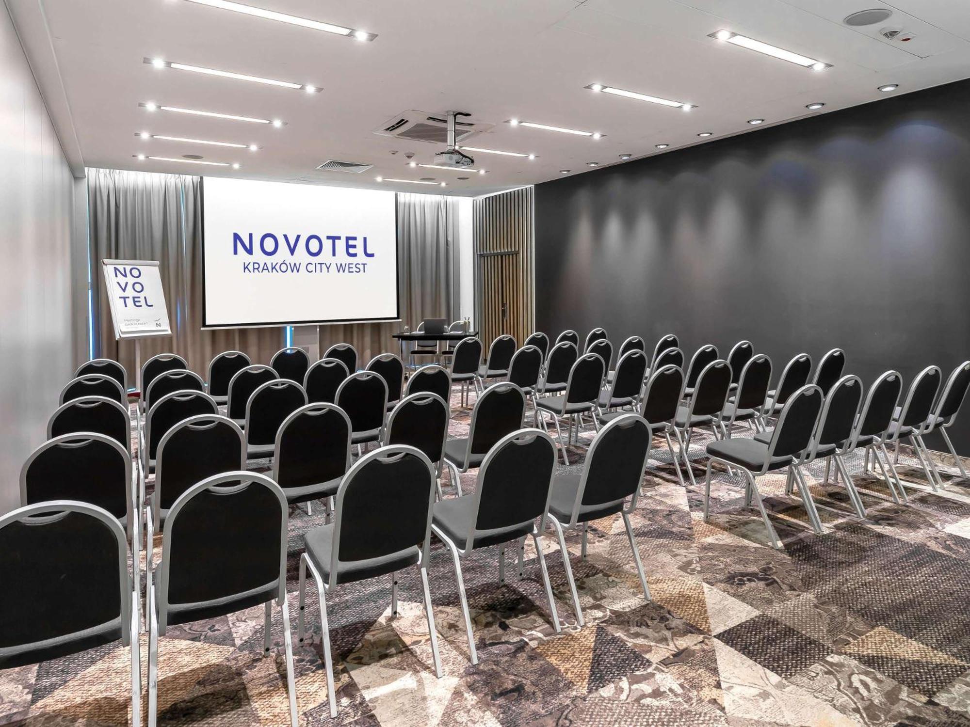 Novotel Krakow City West Esterno foto