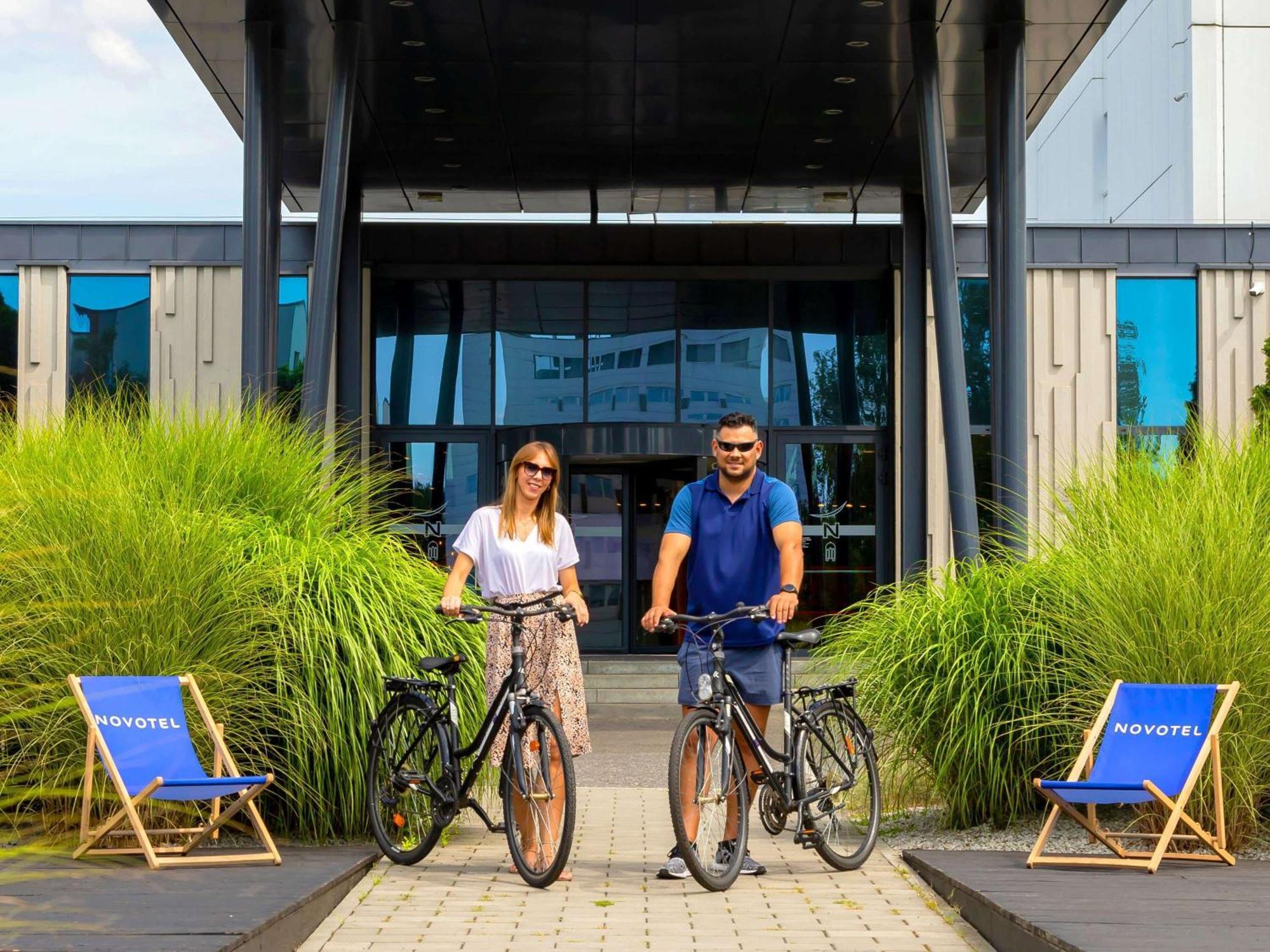 Novotel Krakow City West Esterno foto